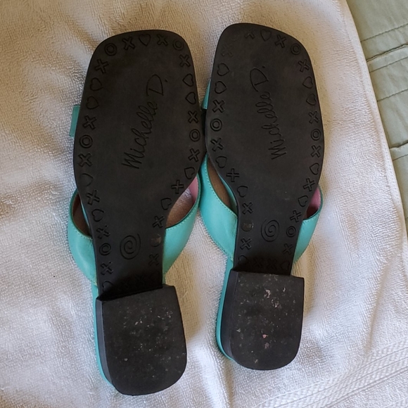 Torquise and pink sandals. - Picture 4 of 5